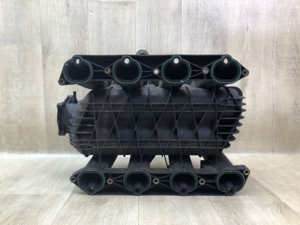 14001ZE00B | Колектор впускний NISSAN QX56 / TITAN / ARMADA 04-16