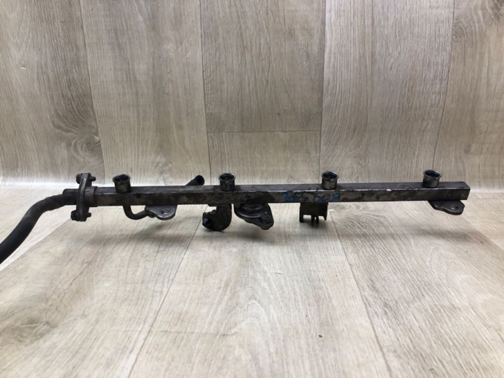 175227S00A | Паливна рейка NISSAN QX56 / TITAN / ARMADA 04-16 - Фото 4