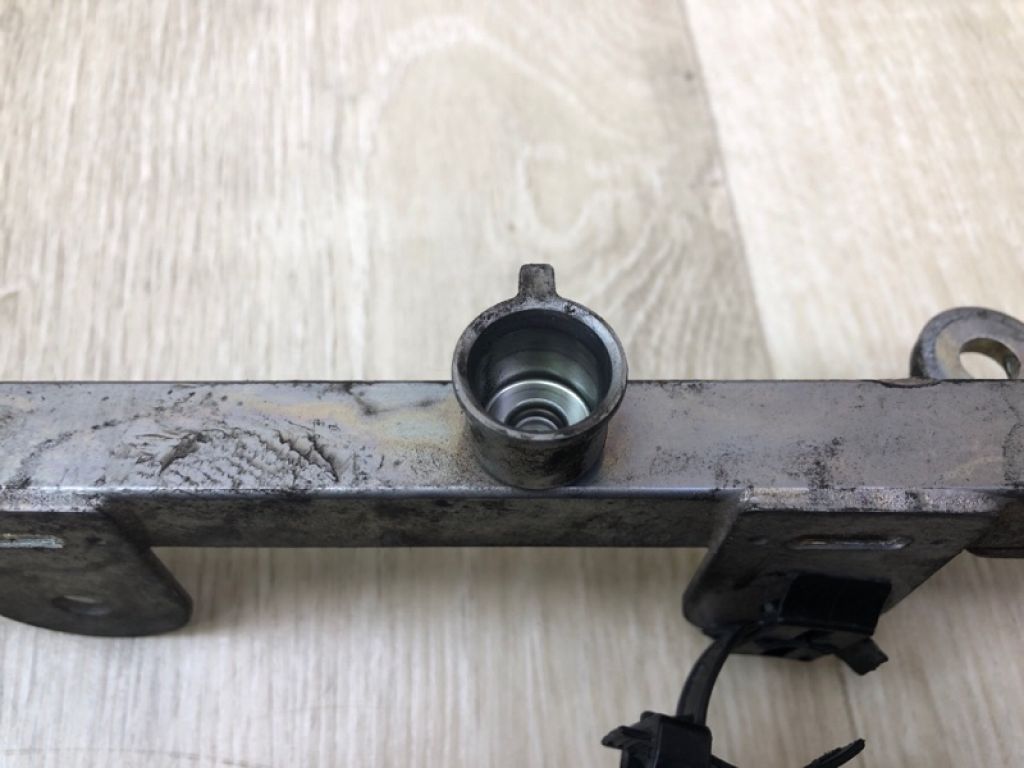 175227S00A | Паливна рейка NISSAN QX56 / TITAN / ARMADA 04-16 - Фото 5