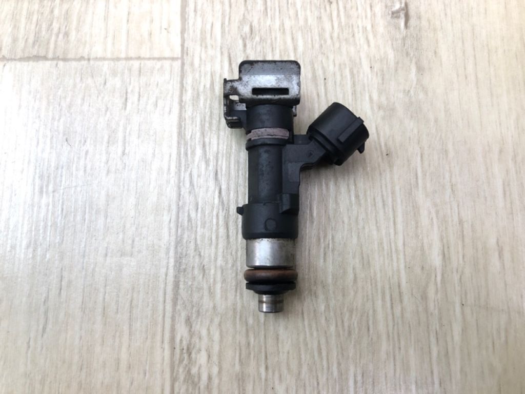 166007S00A | Форсунка паливна NISSAN QX56 / TITAN / ARMADA 04-16