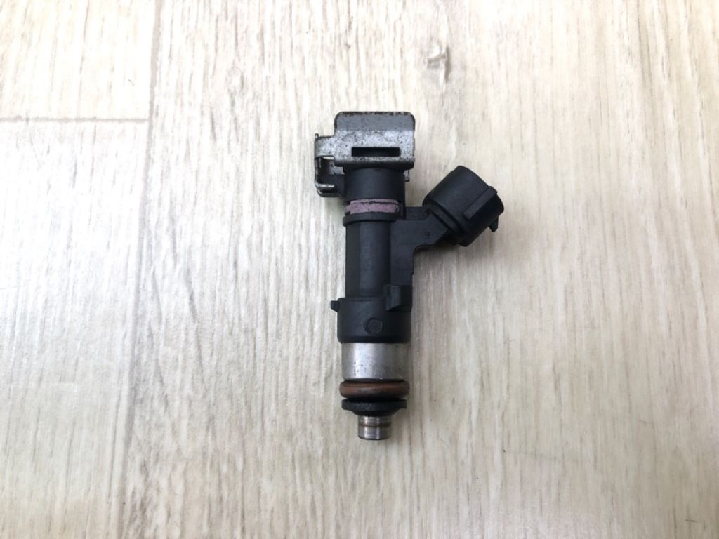 166007S00A | Форсунка паливна NISSAN QX56 / TITAN / ARMADA 04-16