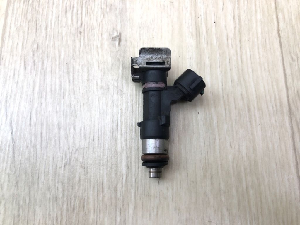 166007S00A | Форсунка топливная NISSAN QX56 / TITAN / ARMADA 04-16