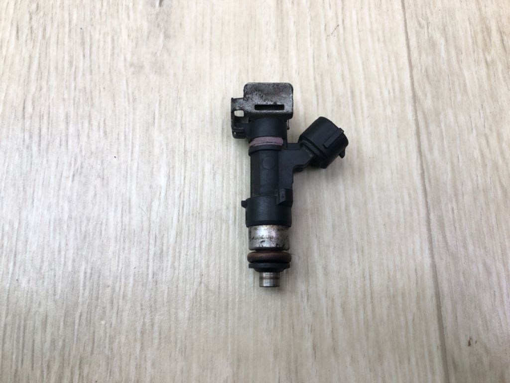 166007S00A | Форсунка паливна NISSAN QX56 / TITAN / ARMADA 04-16