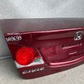 68500-SNK-G00ZZ | Кришка багажника HONDA CIVIC 4D 06-11 - Прев'ю 4