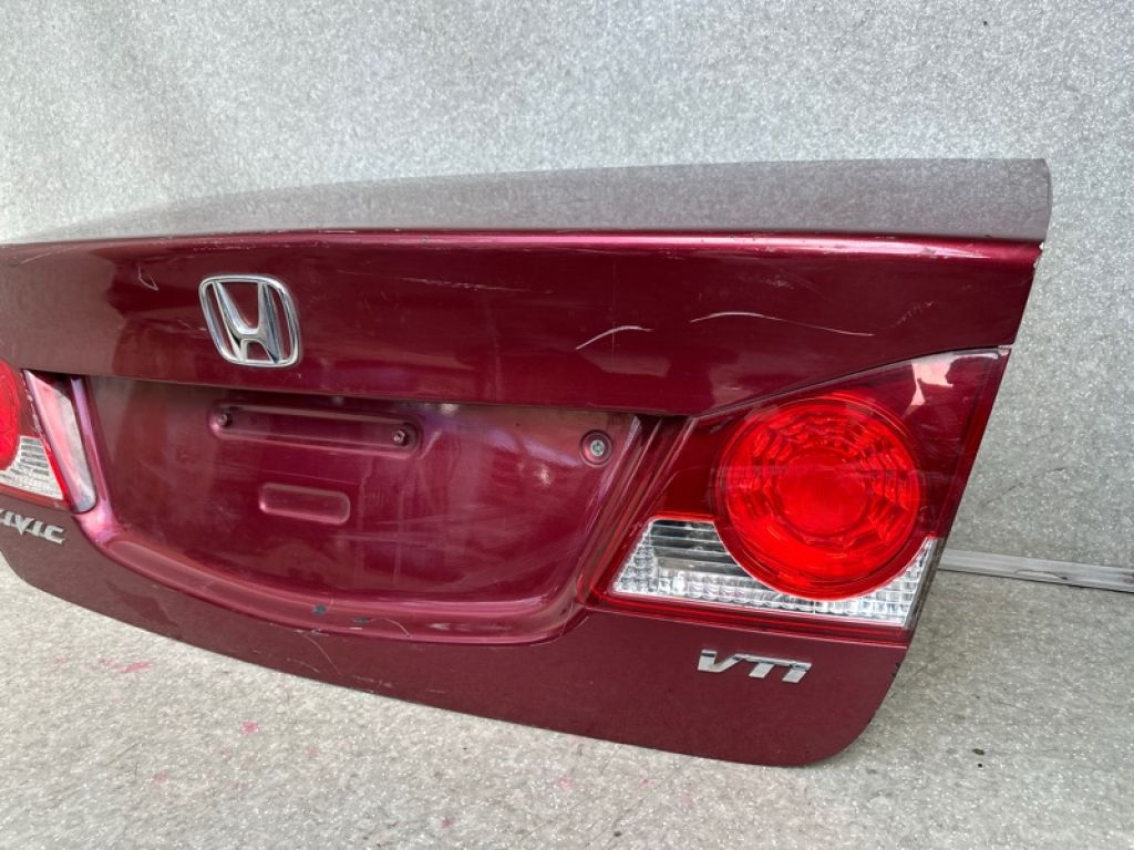 68500-SNK-G00ZZ | Кришка багажника HONDA CIVIC 4D 06-11 - Фото 6