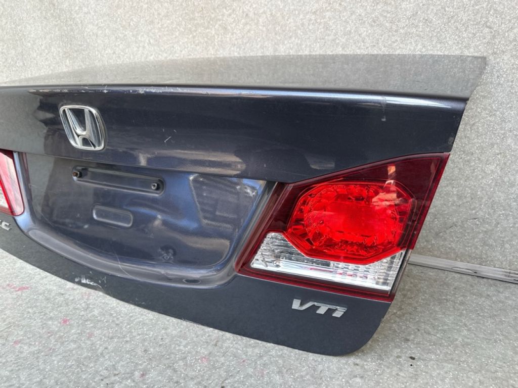 68500-SND-G10ZZ | Кришка багажника HONDA CIVIC 4D 06-11 - Фото 10