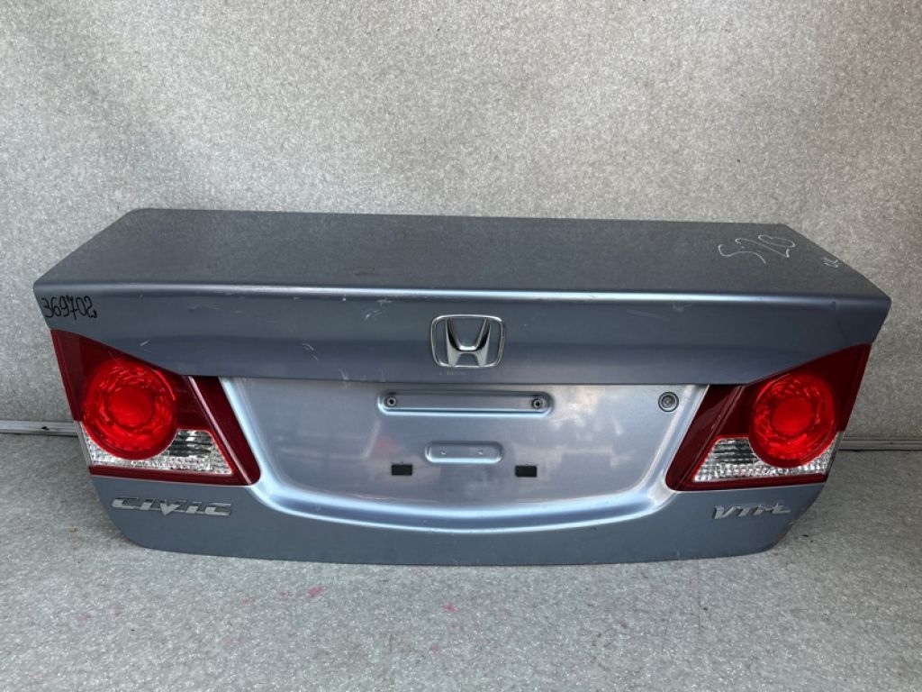 68500-SNK-G00ZZ | Кришка багажника HONDA CIVIC 4D 06-11 - Фото 2