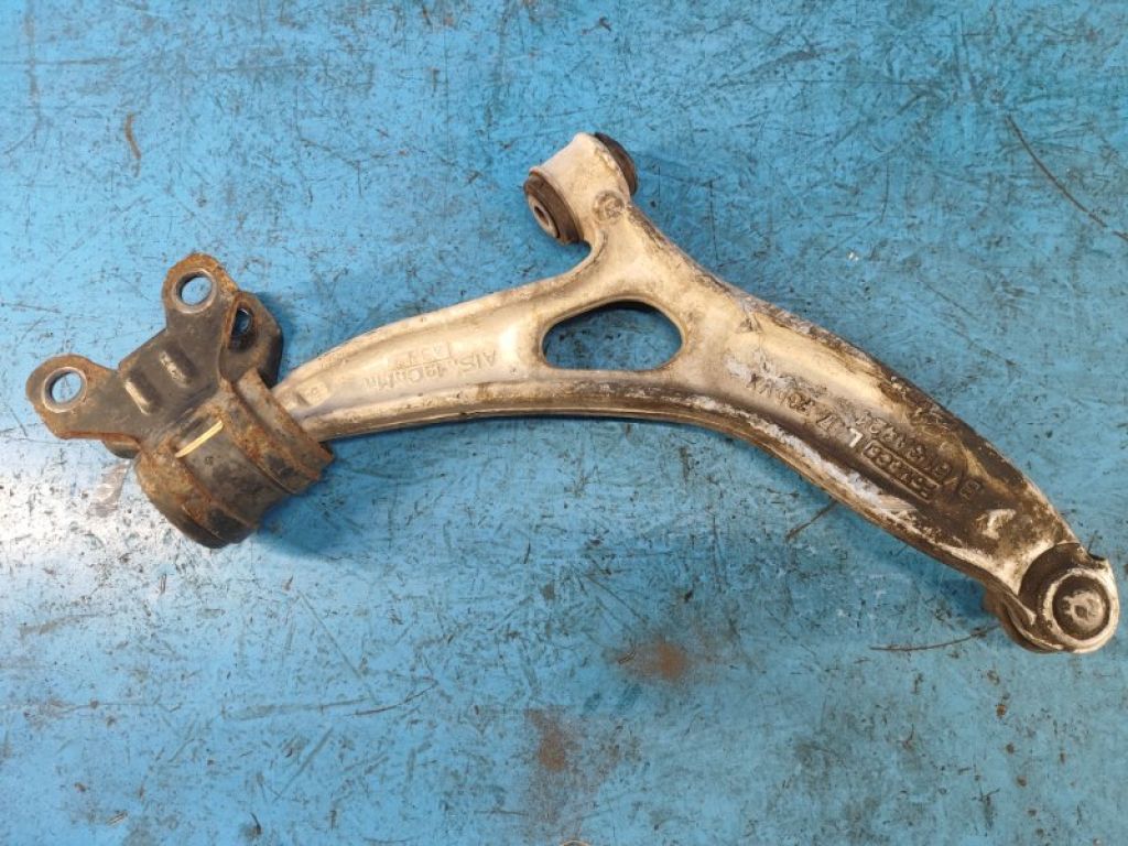 BV613A424 | Важіль передньої підвіски нижній лів. FORD FOCUS 10-18 - Фото 2