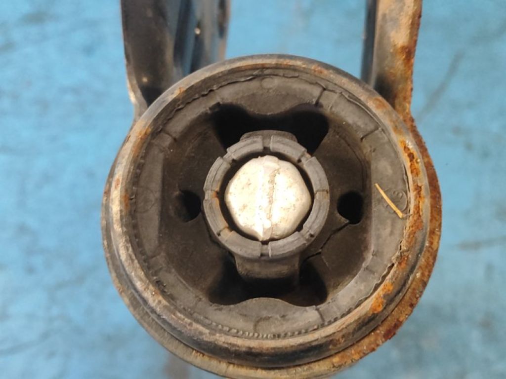 BV613A424 | Важіль передньої підвіски нижній лів. FORD FOCUS 10-18 - Фото 7