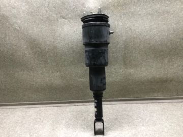 Амортизатор передній правий LEXUS LS460 06-12