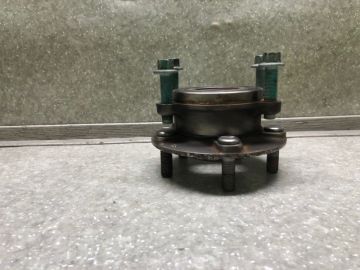 Маточина колеса передн. лів. MAZDA CX-5 (KE) 11-17