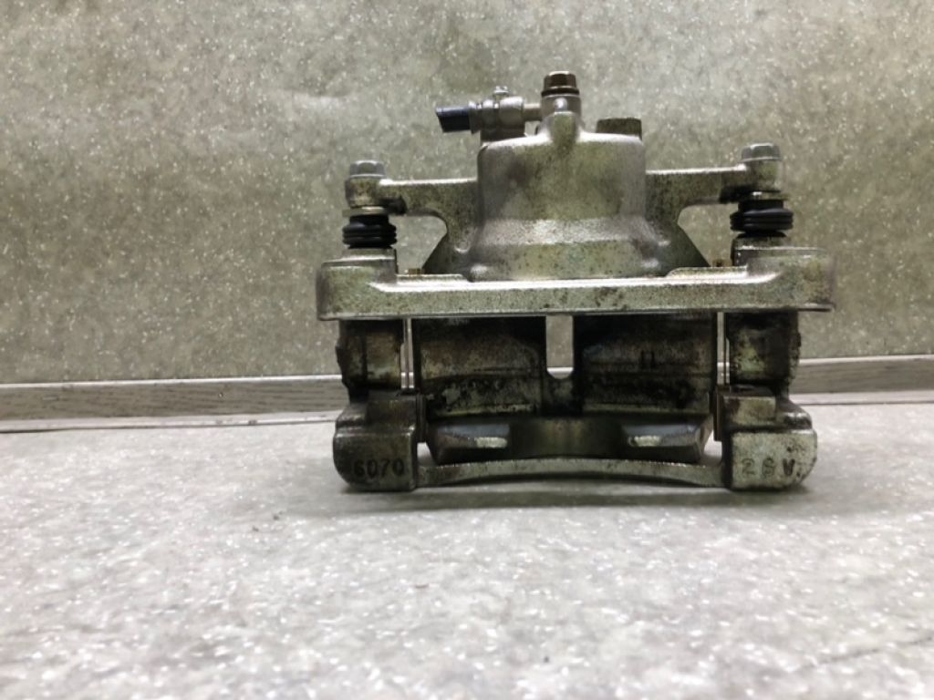 K0Y1-33-99Z | Супорт гальмівний передн. лів. MAZDA CX-5 (KE) 11-17 - Фото 2