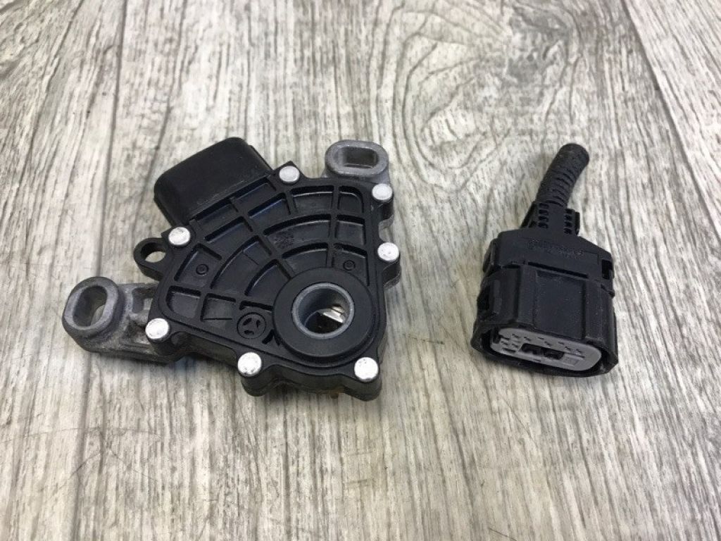 84540-06020 | Датчик положення селектора АКПП TOYOTA CAMRY 70 17- - Фото 2