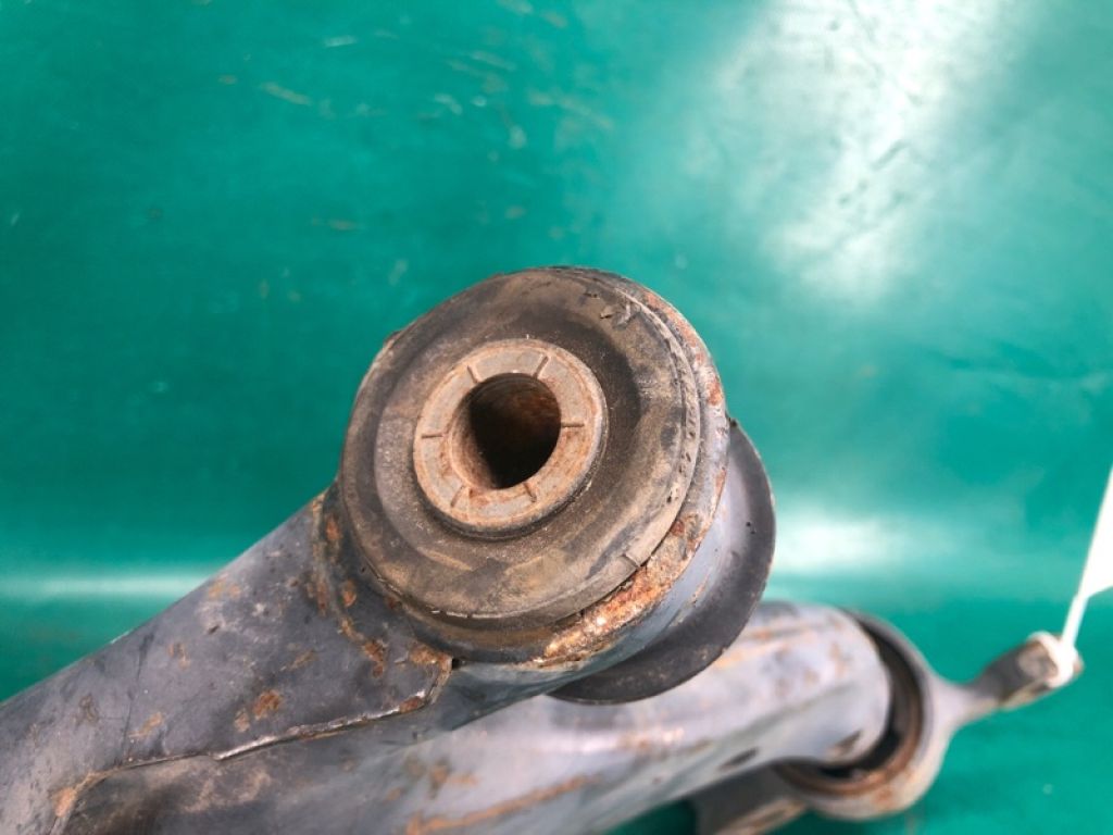 KB7W-34-300H | Важіль передньої підвіски нижній прав. MAZDA CX-5 (KF) 16-21 - Фото 4