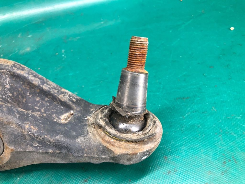 955 341 017 61 | Рычаг передней подвески нижний лев. PORSCHE CAYENNE 07-10 - Фото 6