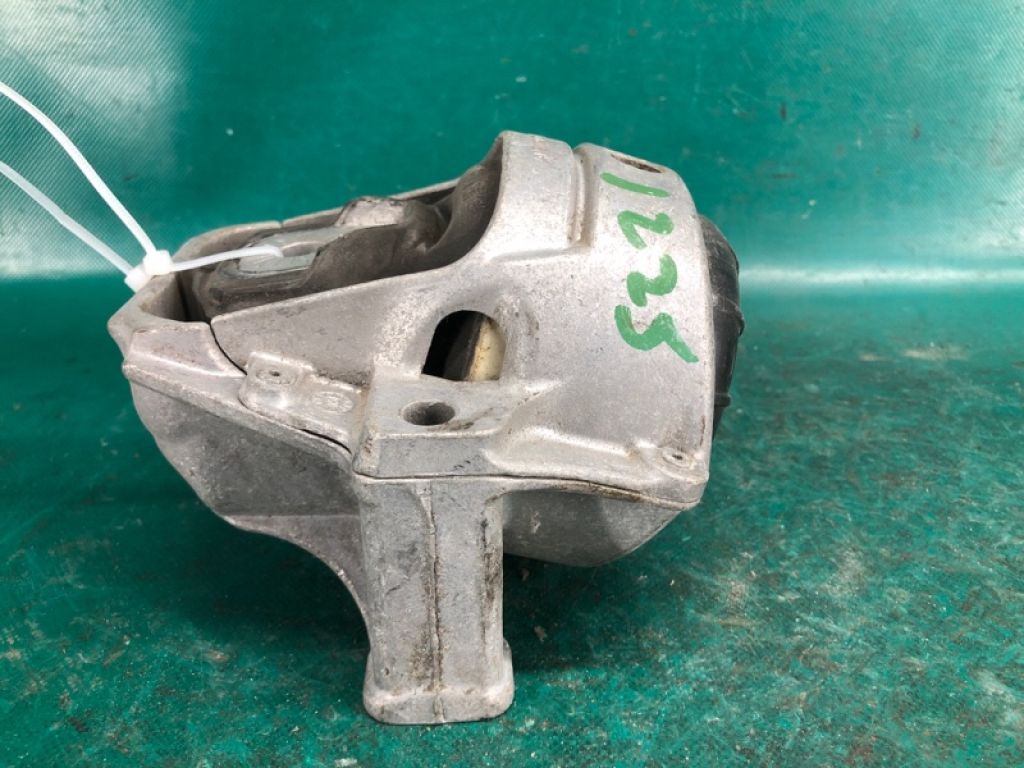 8R0 199 381 AL | Подушка двигуна AUDI A4 08-15