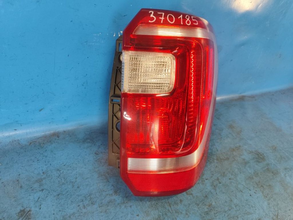 JL1B-13B504-AL | Ліхтар зовнішній прав. FORD EXPEDITION 17- - Фото 2