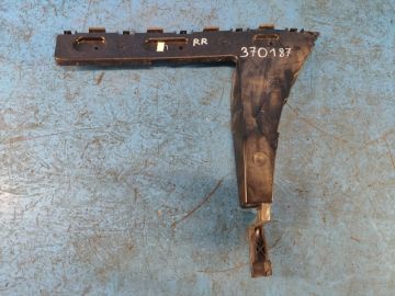 Кронштейн заднього бампера прав. FORD EXPEDITION 17-