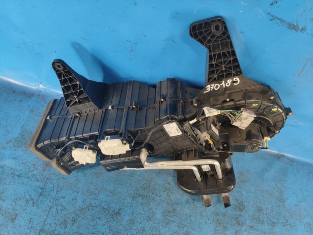 JL1Z19850AJ | Піч задня у зборі FORD EXPEDITION 17- - Фото 2