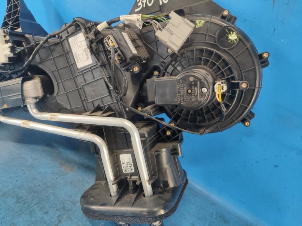 JL1Z19850AJ | Піч задня у зборі FORD EXPEDITION 17- - Фото 3