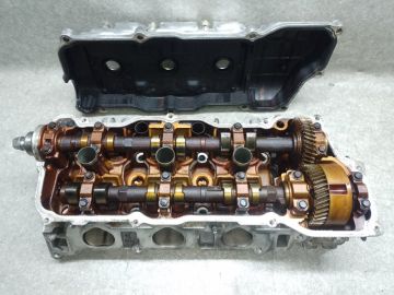 Головка блоку циліндрів прав. LEXUS RX300/330/350/400 03-09