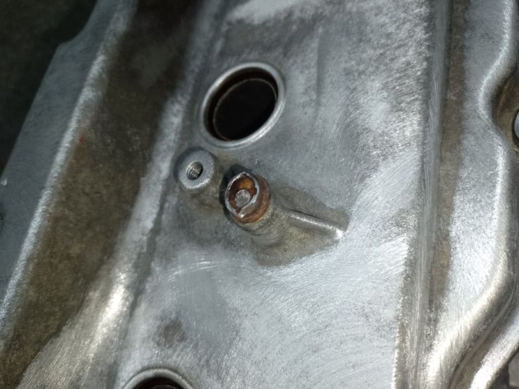 1110129438 | Головка блоку циліндрів прав. LEXUS RX300/330/350/400 03-09 - Фото 7