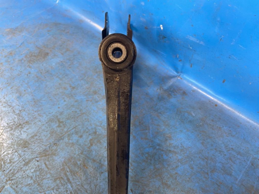 CV6Z-3078-C | Важіль передньої підвіски нижній прав. FORD ESCAPE 12-19 - Фото 3