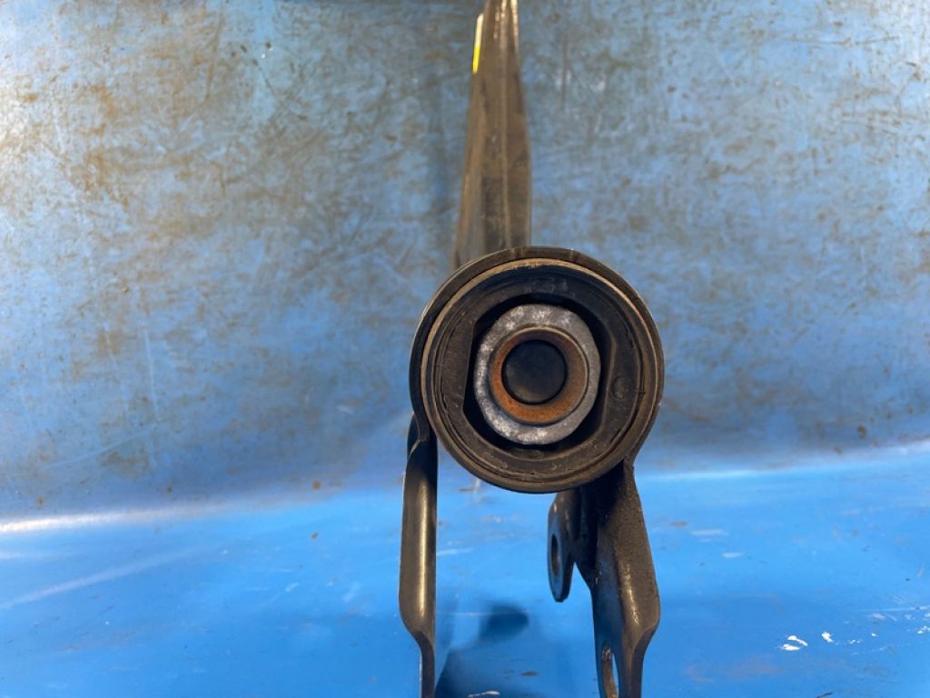 CV6Z-3078-C | Важіль передньої підвіски нижній прав. FORD ESCAPE 12-19 - Фото 6