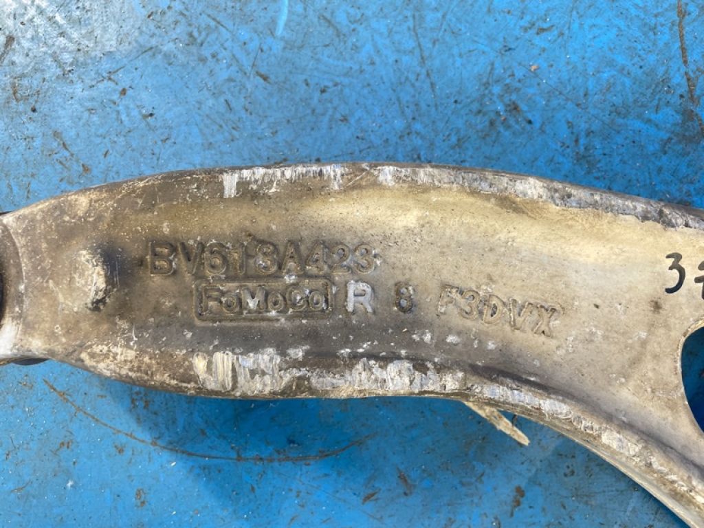 BV613A423 | Важіль передньої підвіски нижній прав. FORD FOCUS 10-18 - Фото 3