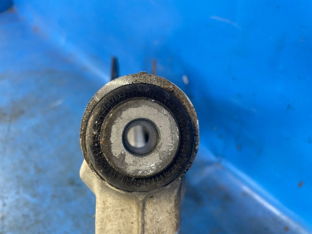 BV613A423 | Важіль передньої підвіски нижній прав. FORD FOCUS 10-18 - Фото 5