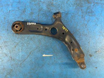 Важіль передньої підвіски нижній прав. KIA SOUL PS 13-19