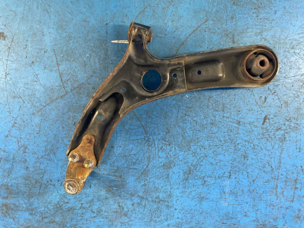 54501-B2000 | Важіль передньої підвіски нижній прав. KIA SOUL PS 13-19 - Фото 2