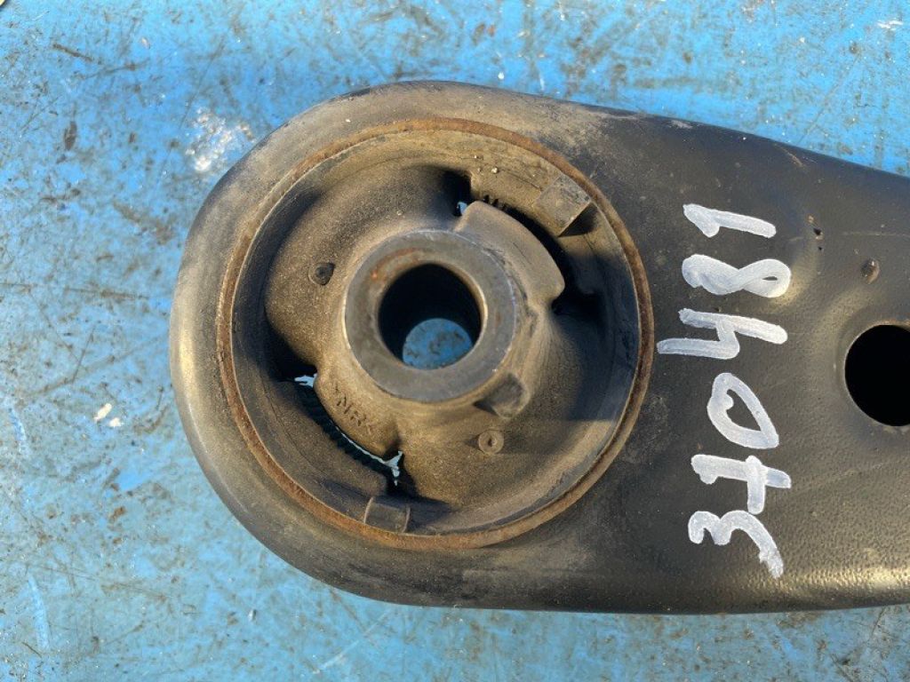 48069-47050 | Важіль передньої підвіски нижній лів. LEXUS CT200 11-17 - Фото 5