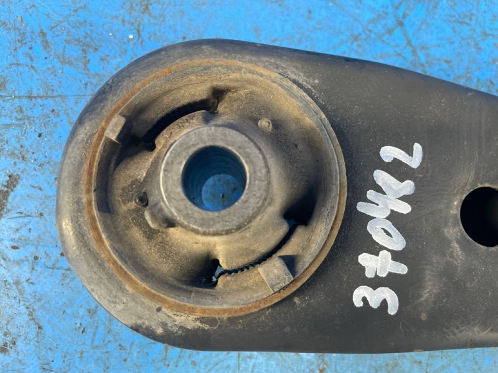 48068-47050 | Важіль передньої підвіски нижній прав. LEXUS CT200 11-17 - Фото 4