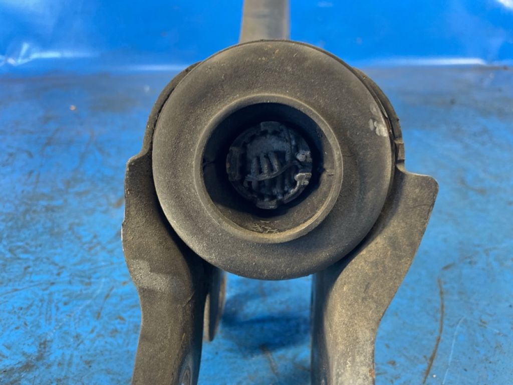 31277345 | Важіль передньої підвіски нижній лів. VOLVO XC70 07-16 - Фото 3