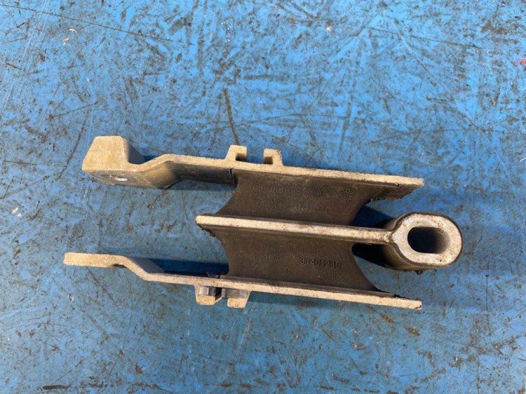 31401239 | Подушка двигуна нижня VOLVO XC70 07-16 - Фото 2