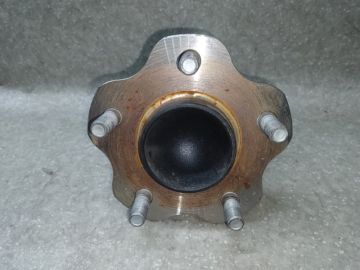 Маточина колеса задн. NISSAN JUKE 10-19