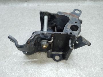 Кріплення балки підвіски задн. прав. NISSAN JUKE 10-19