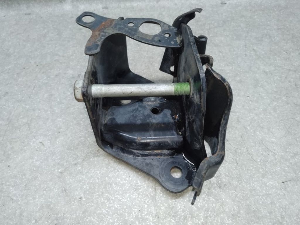 554291KA0B | Кріплення балки підвіски задн. прав. NISSAN JUKE 10-19 - Фото 2