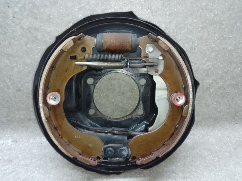 44010ET01A | Гальмівний механізм задн. лів. NISSAN JUKE 10-19