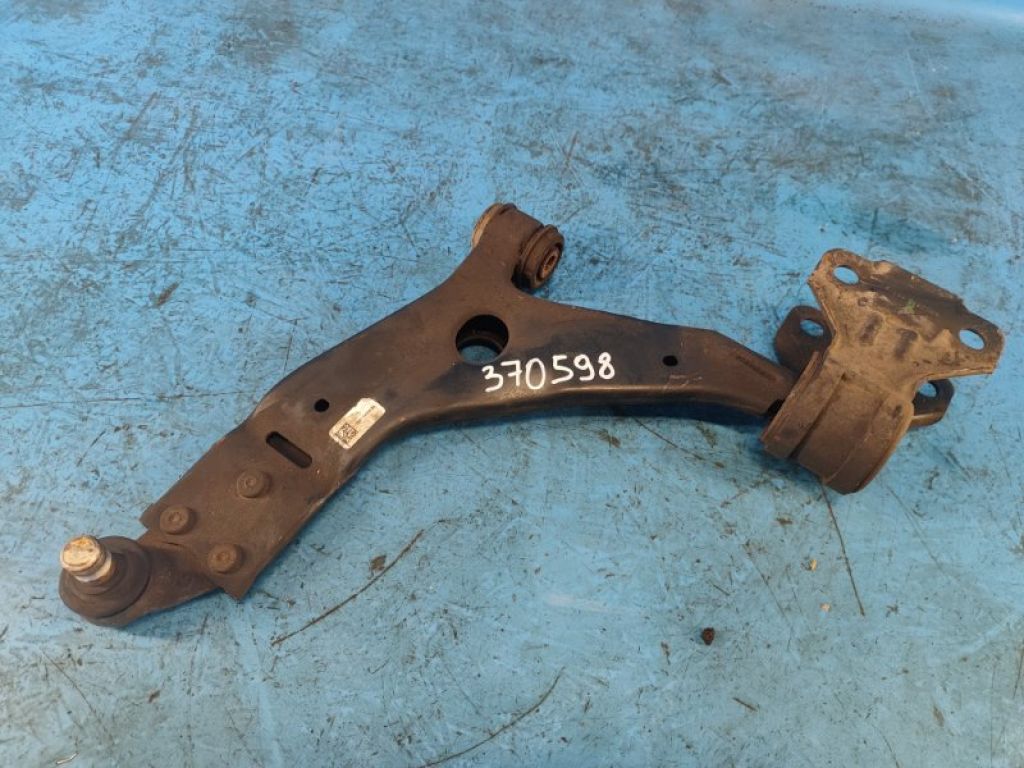 CV6Z-3079-F | Рычаг передней подвески нижний лев. FORD ESCAPE 12-19