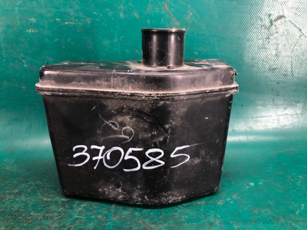 17893-0H010 | Резонатор повітряного фільтра TOYOTA CAMRY 40 06-11