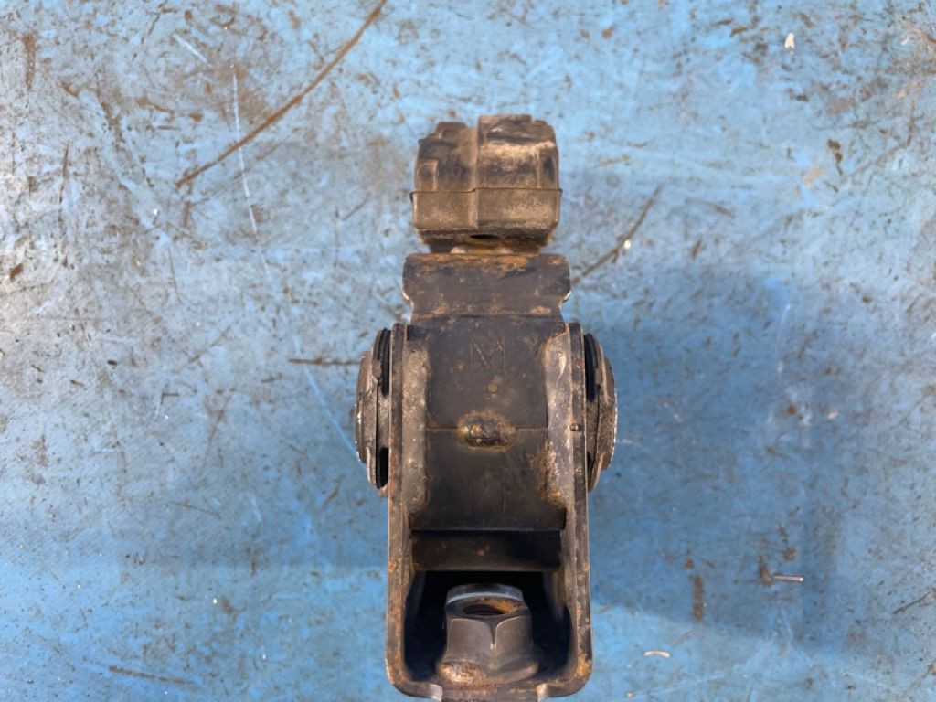 12361-37150 | Подушка двигуна нижня передн. LEXUS CT200 11-17 - Фото 3