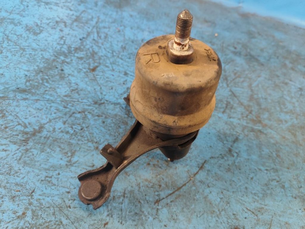 12362-31040 | Подушка двигуна прав. TOYOTA CAMRY 40 06-11 - Фото 2