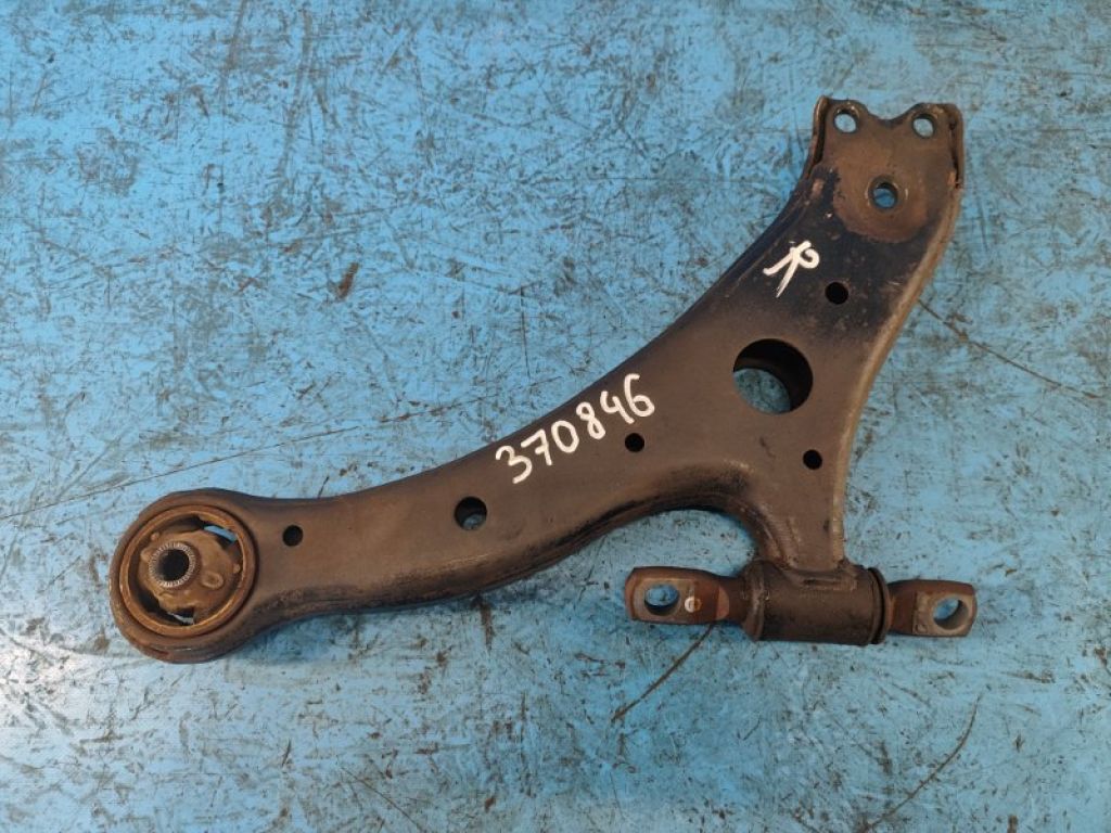 48068-06150 | Рычаг передней подвески нижний прав. TOYOTA CAMRY 40 06-11