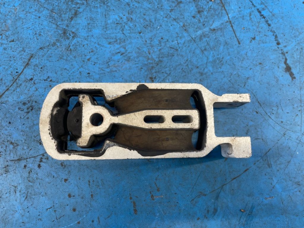 F2G3-6P082-AC | Подушка двигуна нижня FORD FUSION 14- - Фото 2