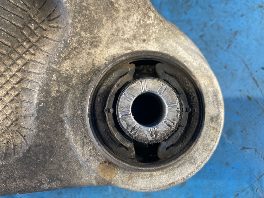 GS7Z-3079-B | Важіль передньої підвіски нижній лів. FORD FUSION 14- - Фото 2