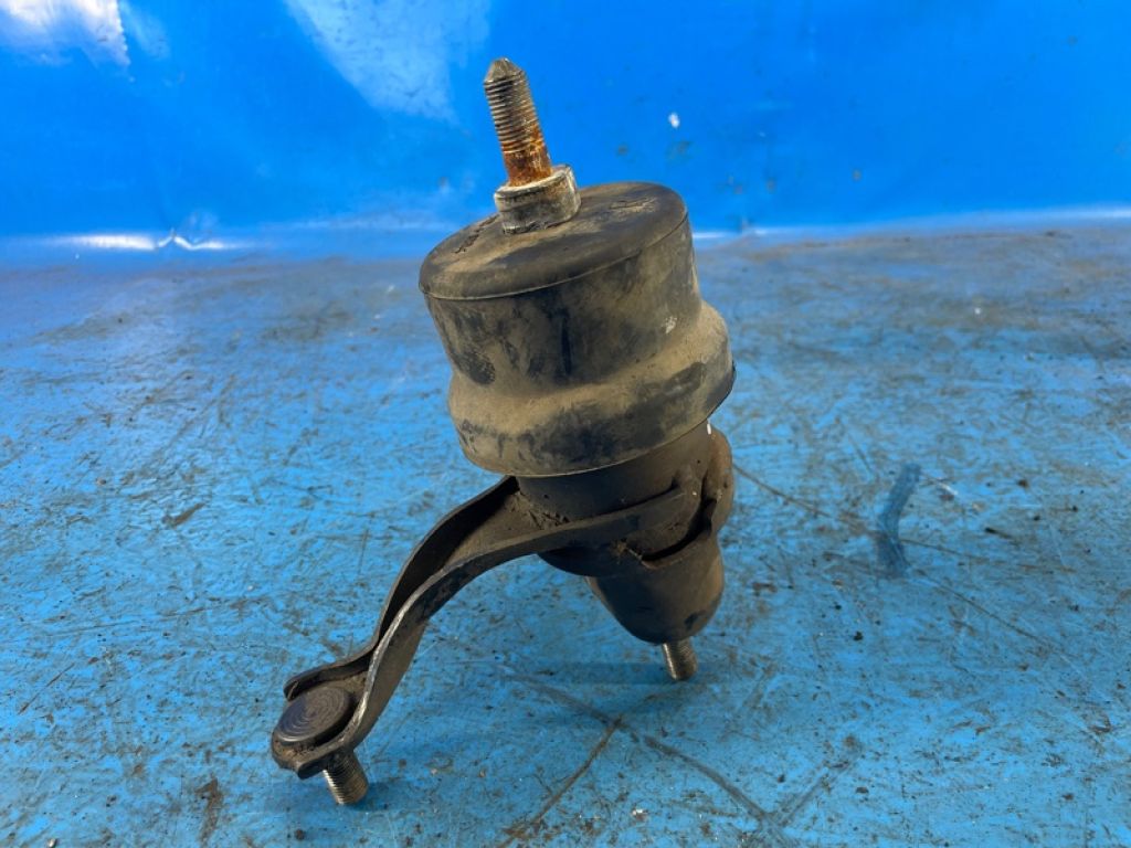 12362-0P051 | Подушка двигуна нижня прав. TOYOTA SIENNA 11-16 - Фото 2