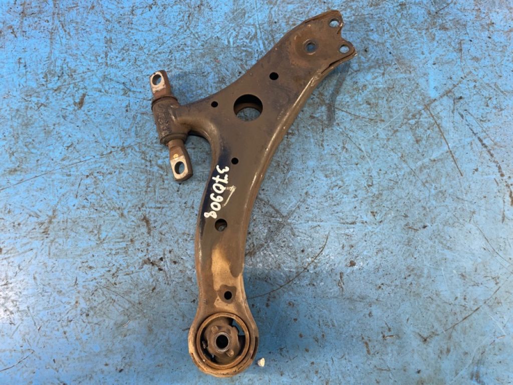 48069-06150 | Рычаг передней подвески нижний лев. TOYOTA CAMRY 40 06-11