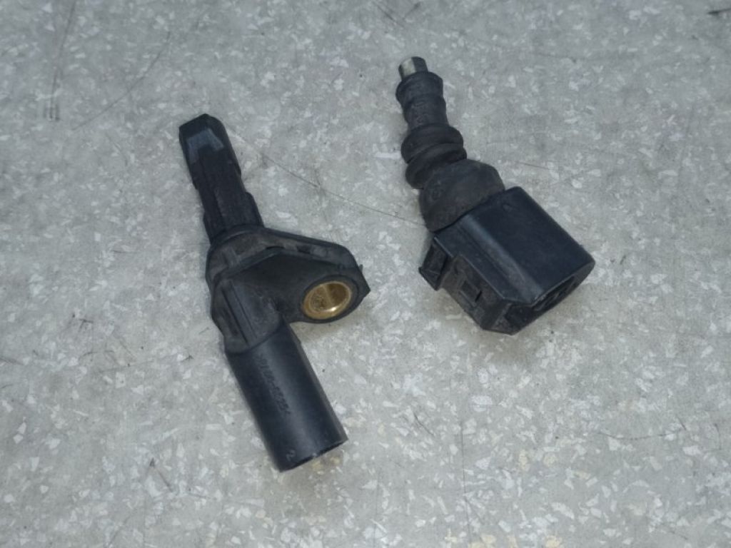 WHT003859 | Датчик ABS задн. лів. VOLKSWAGEN JETTA USA 10-17